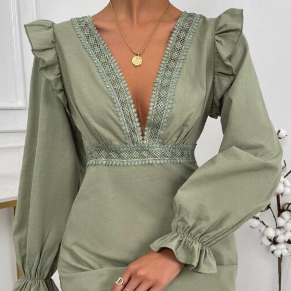 Green Plunging Neckline Lace Ruffle Sleeve Mini Dress - Picture 2 of 5